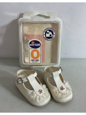 Vintage Wee Walker Girls baby shoes Original Box size 0